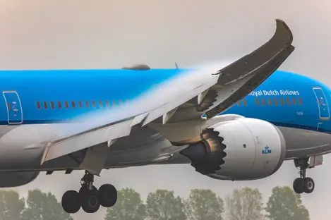 005_AMS_KLM_Plane.jpg