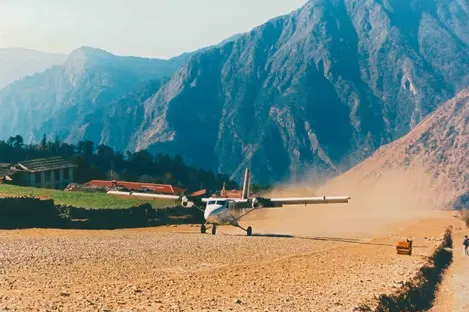009 Lukla Airport Nepal.jpg