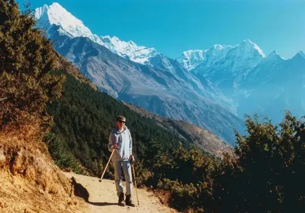 025 Bertram Lubiger Trekking Nepal.jpg